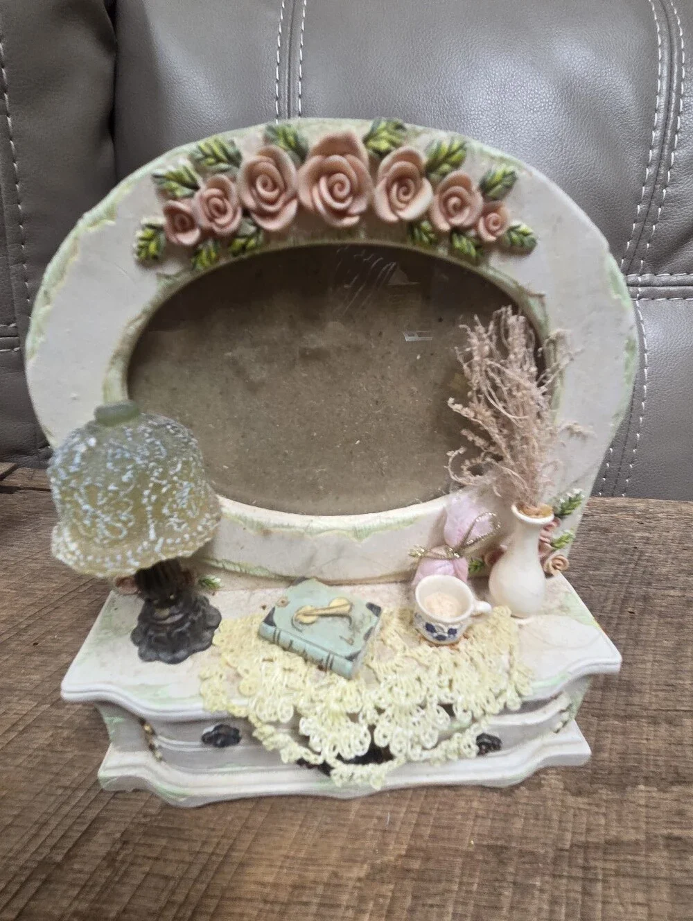 Vintage 1990s Dezine Resin Vanity Picture Frame with Working Light ~ Bin PP